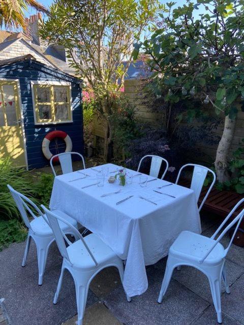 Villa Porth House, With South Facing Courtyard Garden! St Ives Exterior foto